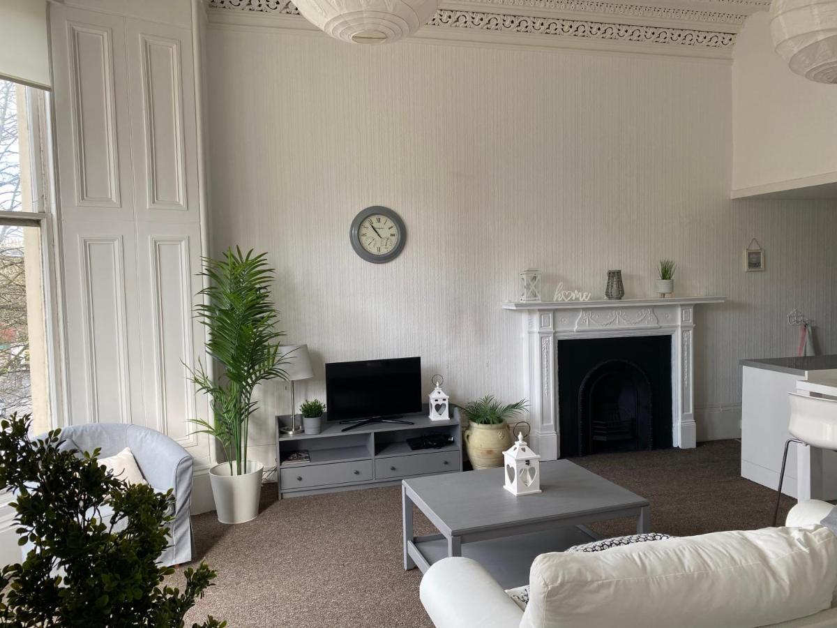 Captivating Apartment In Glasgow Westend Uk Bagian luar foto